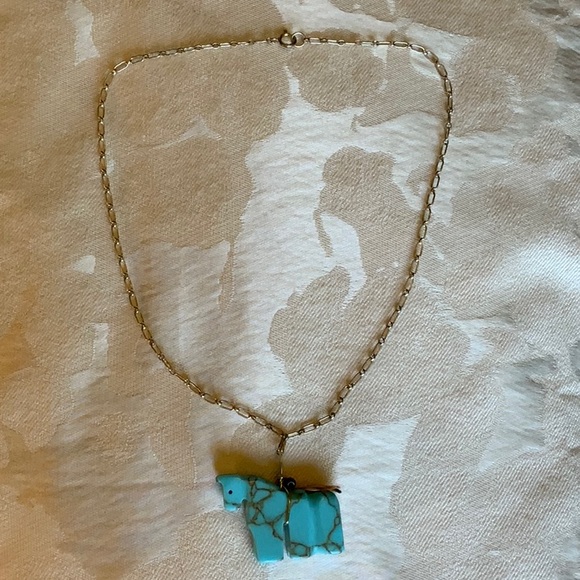 Hand-carved Turquoise Zuni Horse Fetish on Silver Chain Necklace - Picture 2 of 7